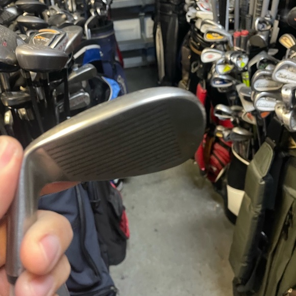 Naples Bay Hybrid Iron In RH / graphite shaft in regular flex - Picture 4 of 6